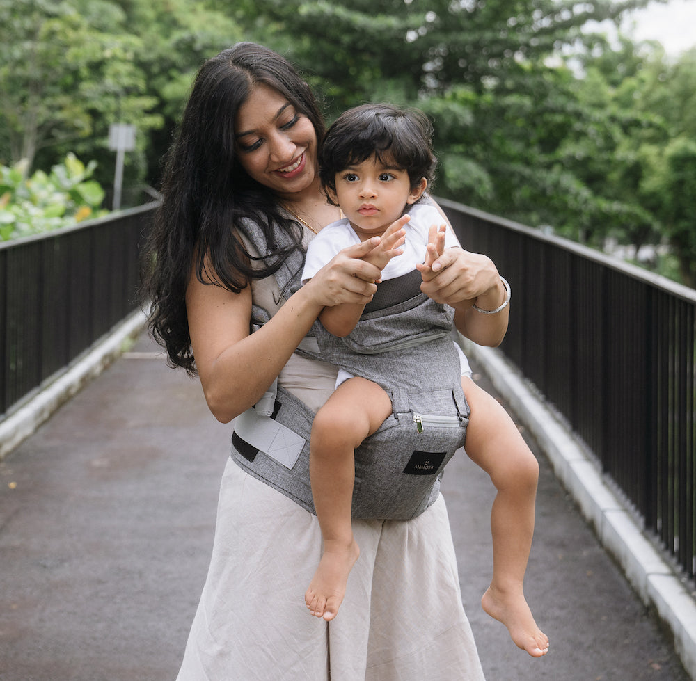 Mimosa Airplush 6-Way Hipseat Carrier